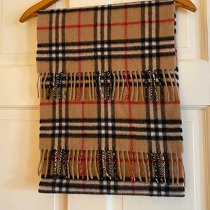 BURBERRY Priced to sell! Vintage scarf in the brand’s most recognizable pattern